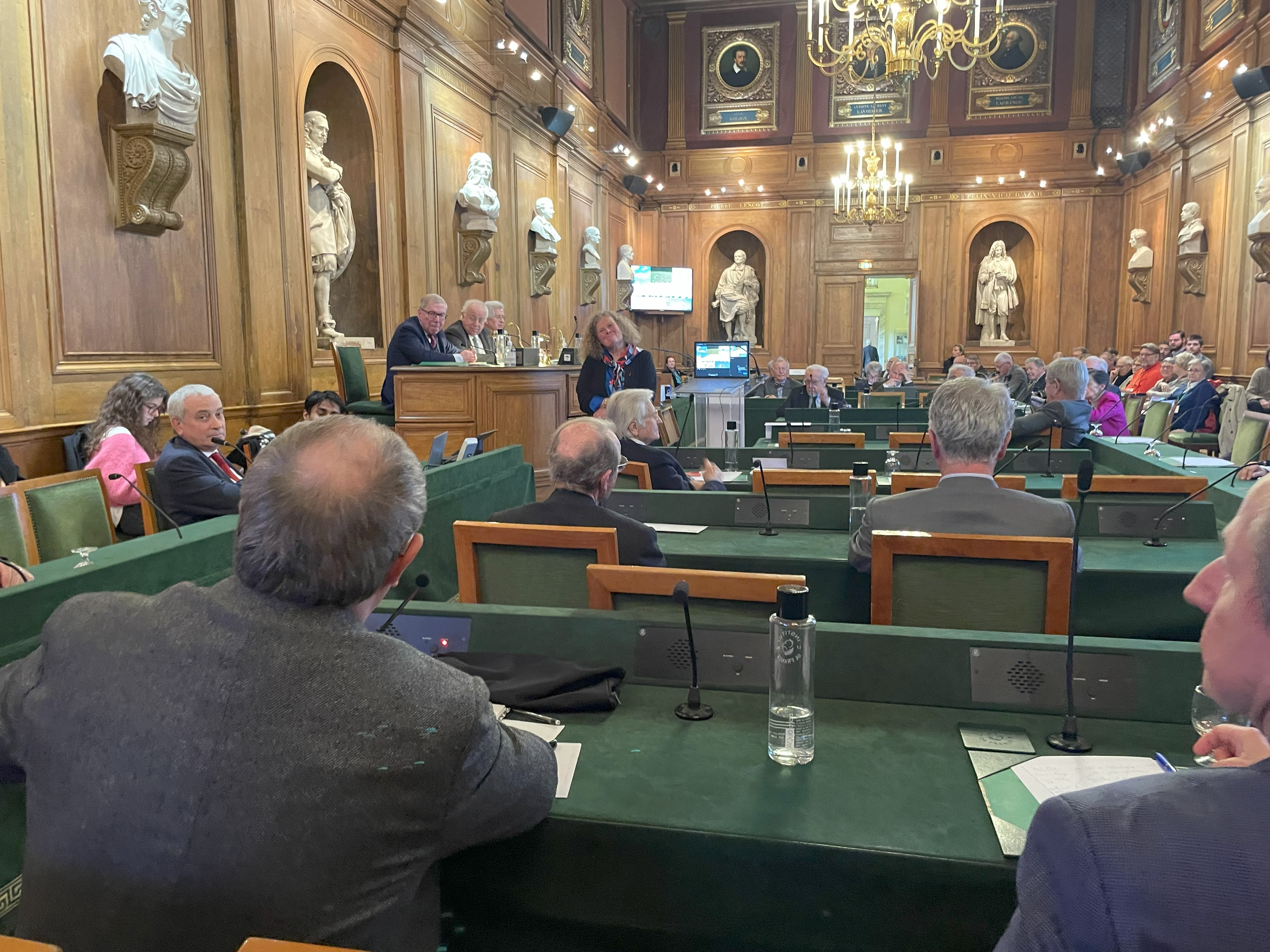 Communication de Sylvie BRUNEL « La Terre des hommes est belle. Une géographie amoureuse »